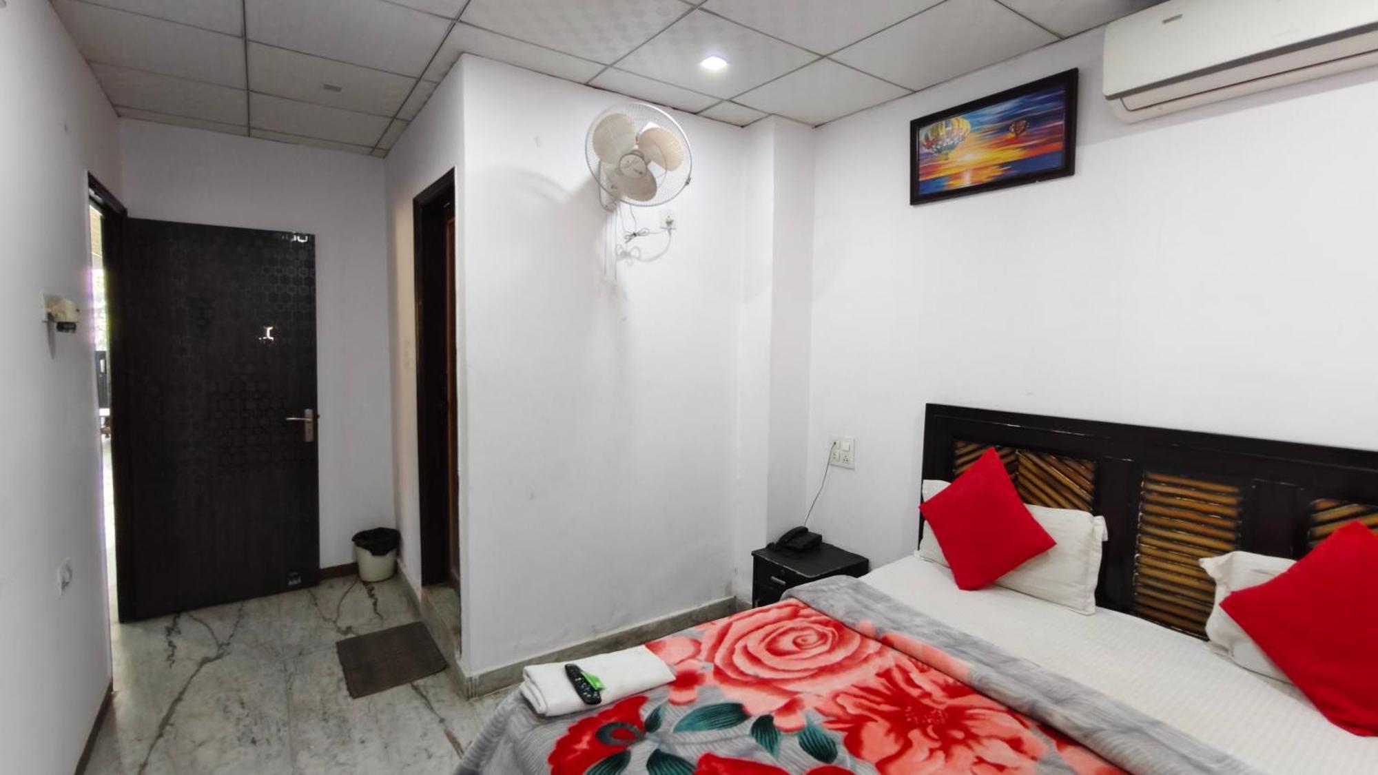 Rajdhani Guest House Faridabad Exterior foto