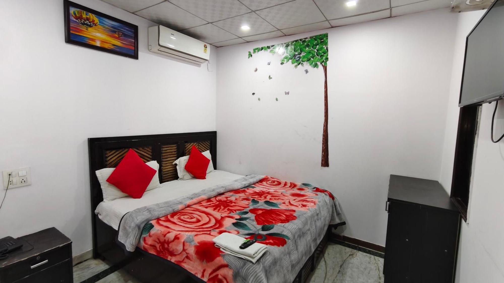 Rajdhani Guest House Faridabad Exterior foto