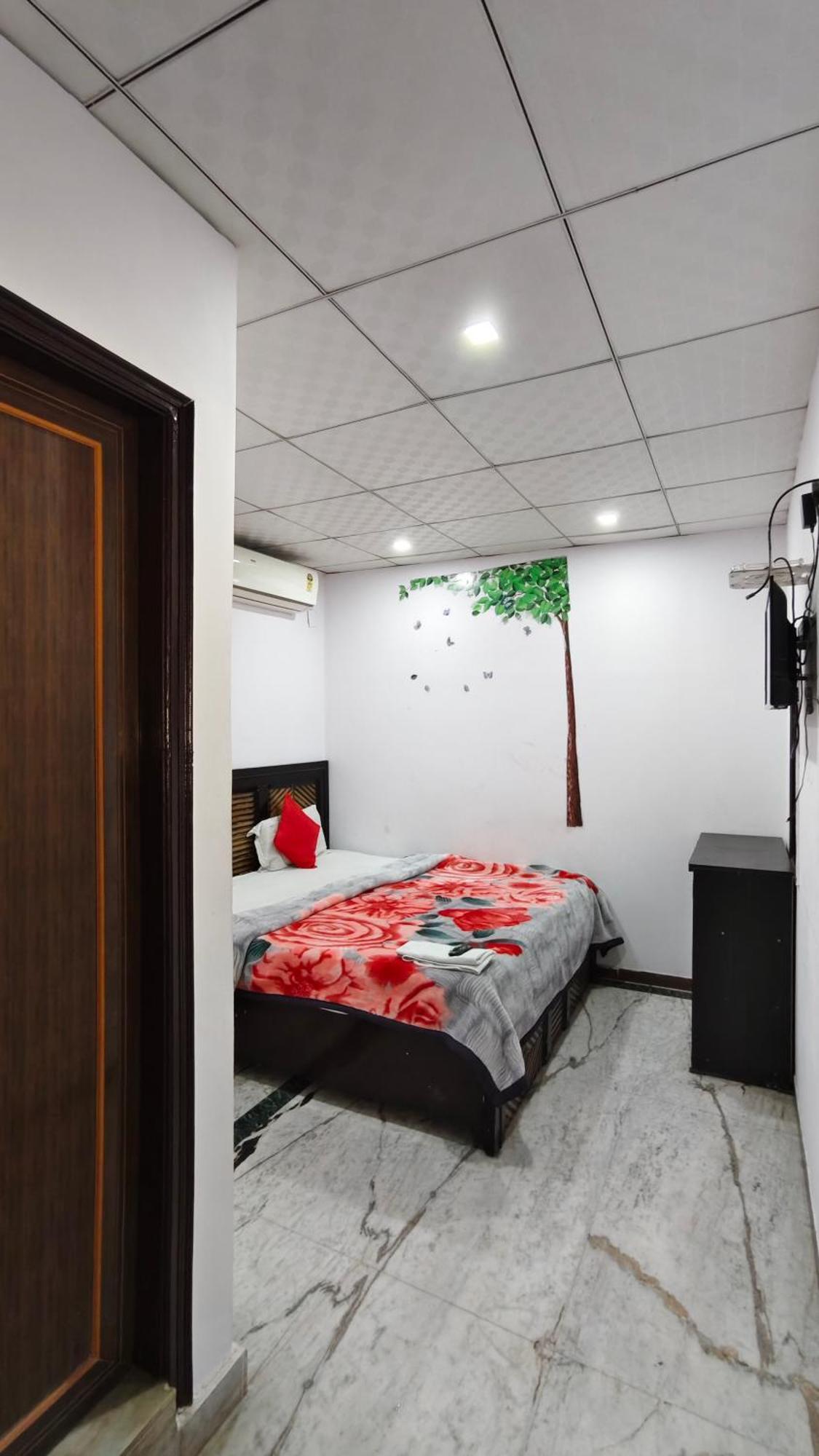 Rajdhani Guest House Faridabad Exterior foto